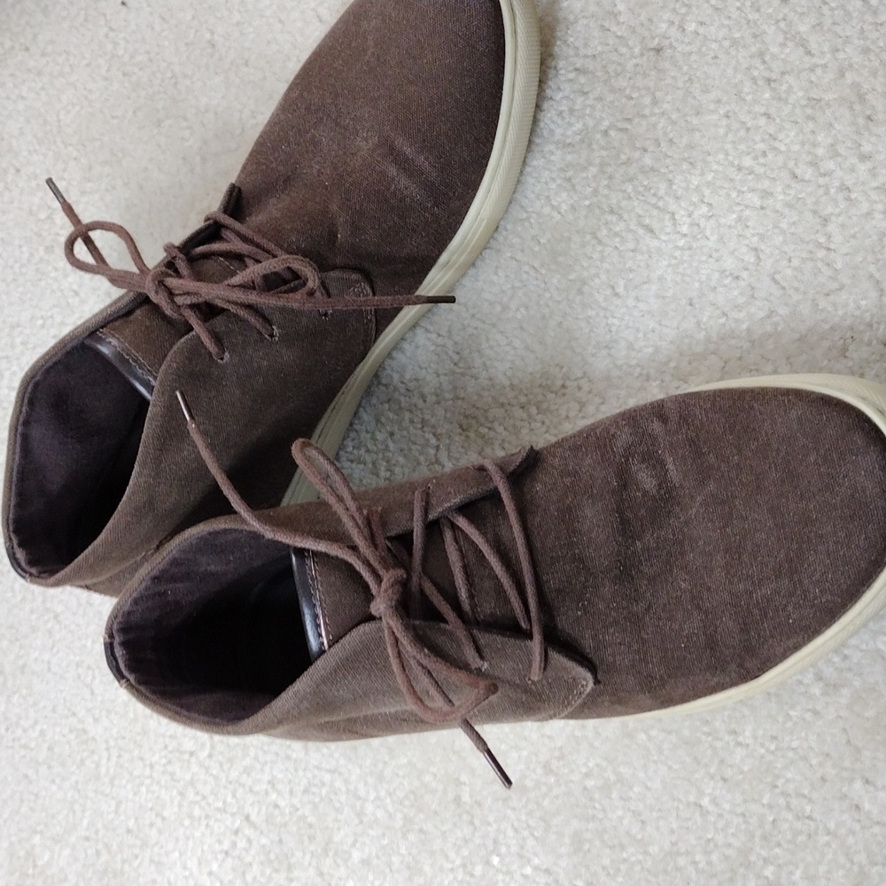 Alfani men's brown canvas chukka boots. Size 10
